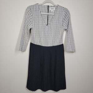 Ganni v neck pleated skirt three quarters sleeve dress black and white small